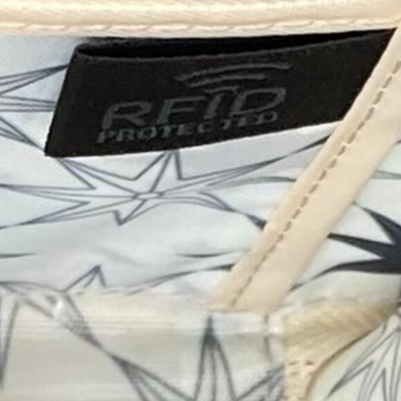 Lug Pike RFID Panelled Metallics Crossbody Bag - Picture 5 of 13